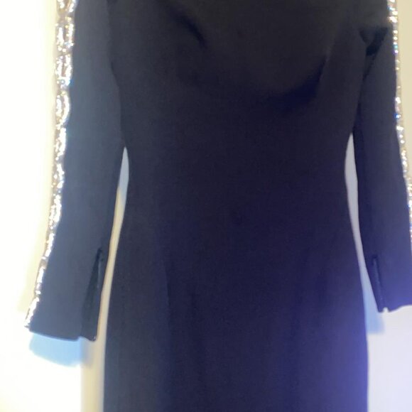 Safiyaa - Maimie embellished crepe gown - Picture 3 of 12